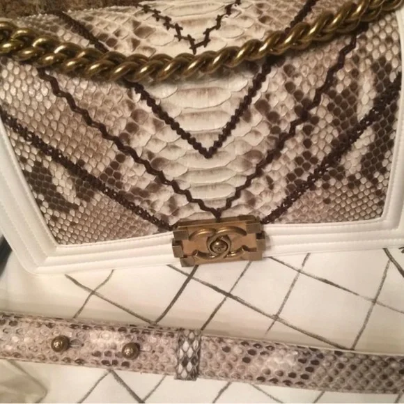 RARE PYTHON CHANEL LE BOY BAG - Picture 4 of 16